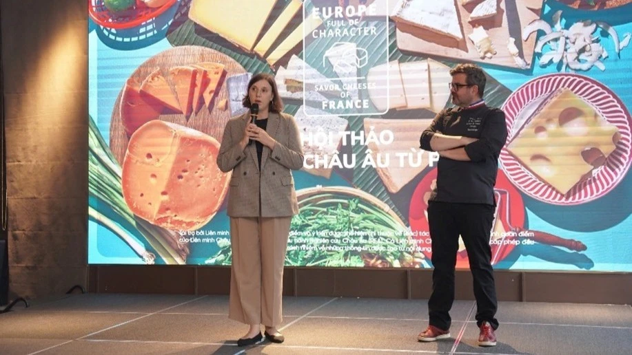 Cheese Eat-Up! Tôn vinh sự Đa dạng của phô mai châu Âu từ Pháp cùng với nền ẩm thực địa phương đầy sắc màu.