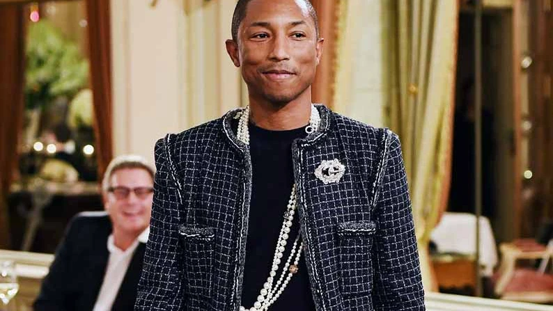 Chanel tiếp tục kết hợp cùng “chàng thơ” Pharrell Williams trong BST mới