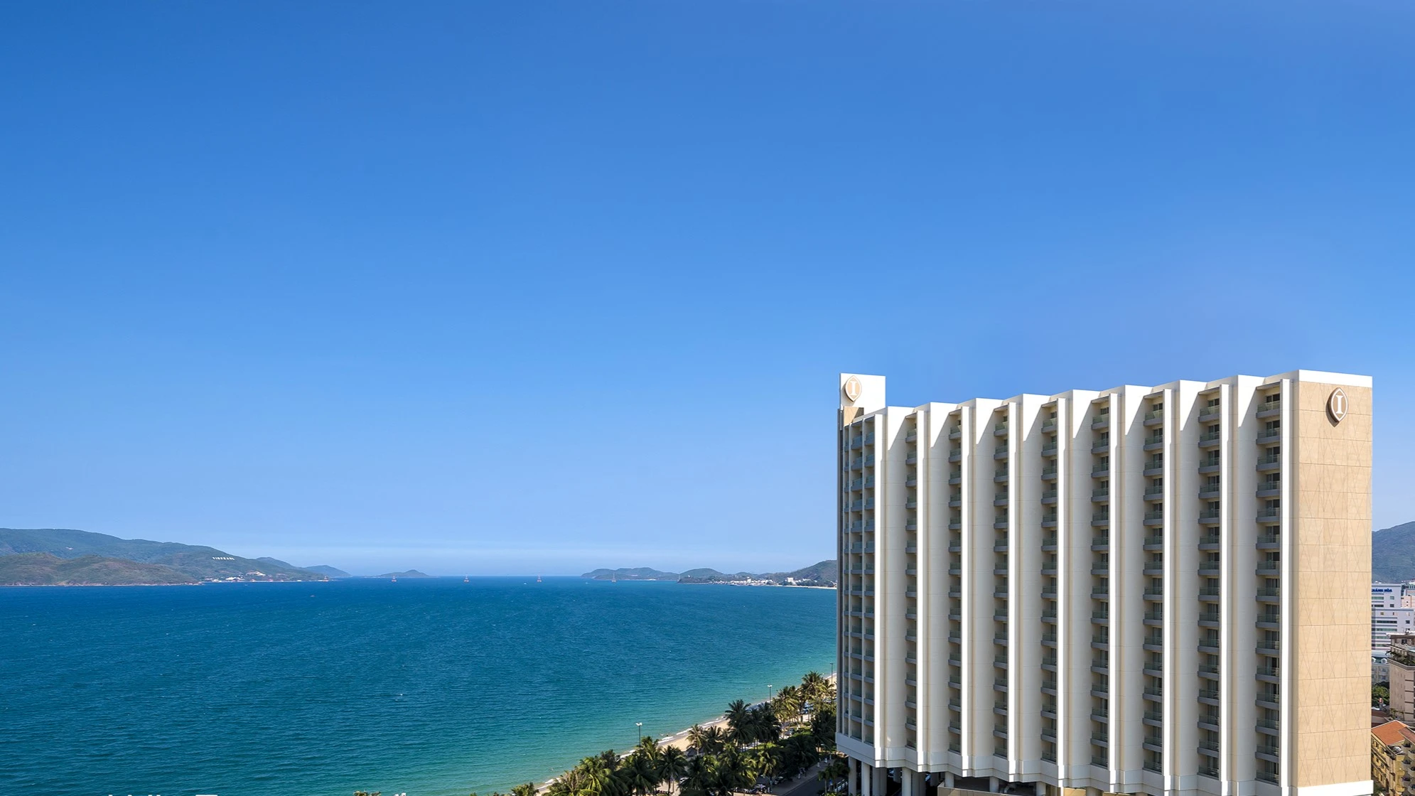 Intercontinental Nha Trang chiến thắng giải ‘Khách sạn ven biển sang trọng’ toàn cầu