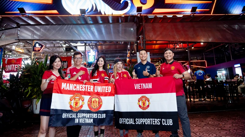 Tiger - Bia chính thức của Câu lạc bộ Bóng đá Manchester United