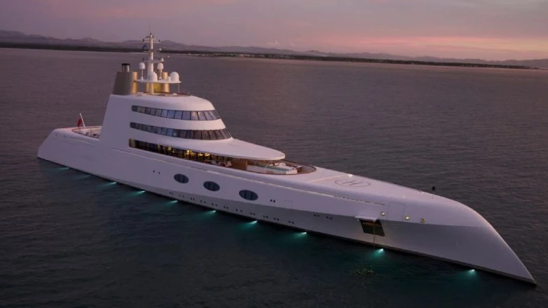 "Bắt gặp" siêu du thuyền Motor Yacht A Do Philippe Starck thiết kế trị giá 300 triệu USD ngoài khơi Việt Nam