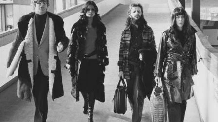 Phong cách thời trang sân bay đỉnh cao của những năm 70