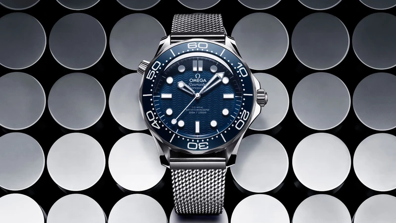 Omega ra mắt hai mẫu đồng hồ mới kỷ niệm 60 năm của bộ phim huyền thoại James Bond
