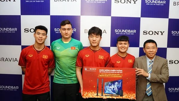 Sony mang thế giới giải trí đến Đội tuyển Bóng đá Quốc gia Việt Nam cùng đón Xuân Kỷ Hợi