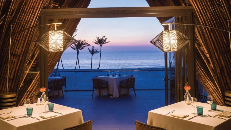 Nhà hàng LAVA tại InterContinental Phu Quoc Long Beach Resort giành giải “Nhà hàng biển sang trọng nhất” tại World Luxury Restaurant Awards 2019