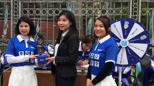 Tham gia “Vòng quay may mắn” – Rước lộc xuân cùng đoàn Roadshow Tết xanh