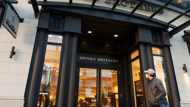 Hãng thời trang 200 năm tuổi Brooks Brothers đệ đơn xin phá sản