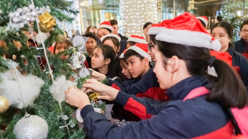 Câu chuyện “Ngôi làng Giáng sinh” tại JW Marriott Hanoi