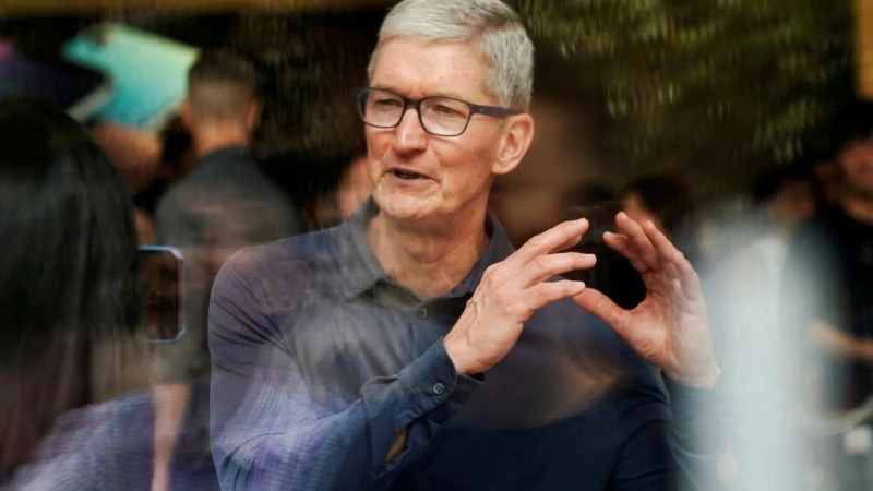 Choáng váng với số tiền Tim Cook kiếm được trong năm 2020