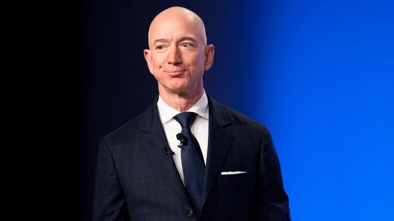 Điều đặc biệt ít biết về tỷ phú giàu nhất thế giới Jeff Bezos