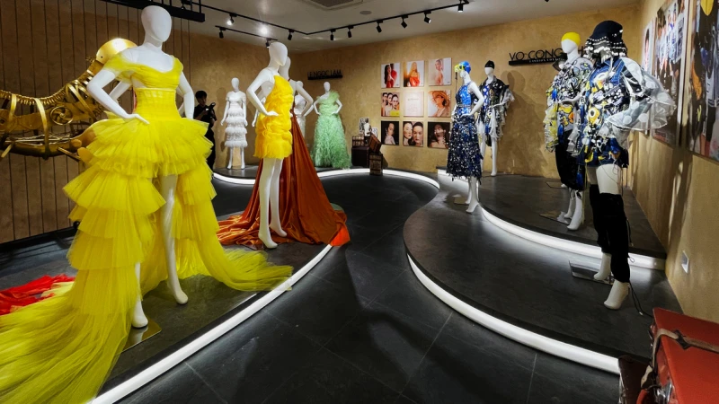 Fashion Voyage Gallery chính thức khai mạc triển lãm thời trang quy tụ các NTK danh tiếng