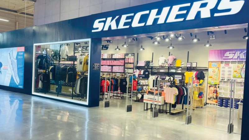 Skechers khai trương cửa hàng Outlet mới mua càng nhiều, giảm càng sâu