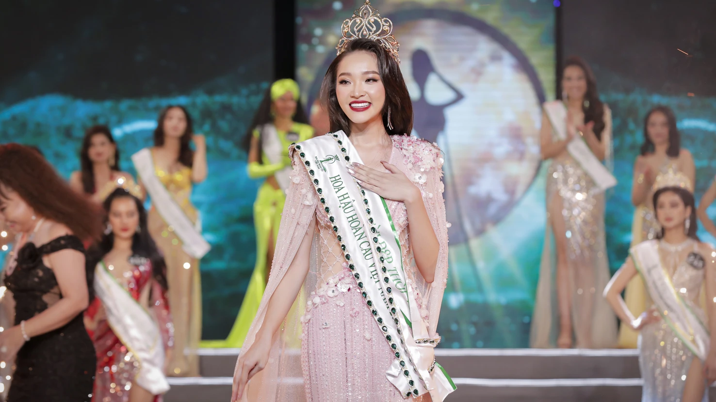 Hoa hậu Hoàn Cầu Việt Nam 2022 gọi tên Phạm Kim Ngân