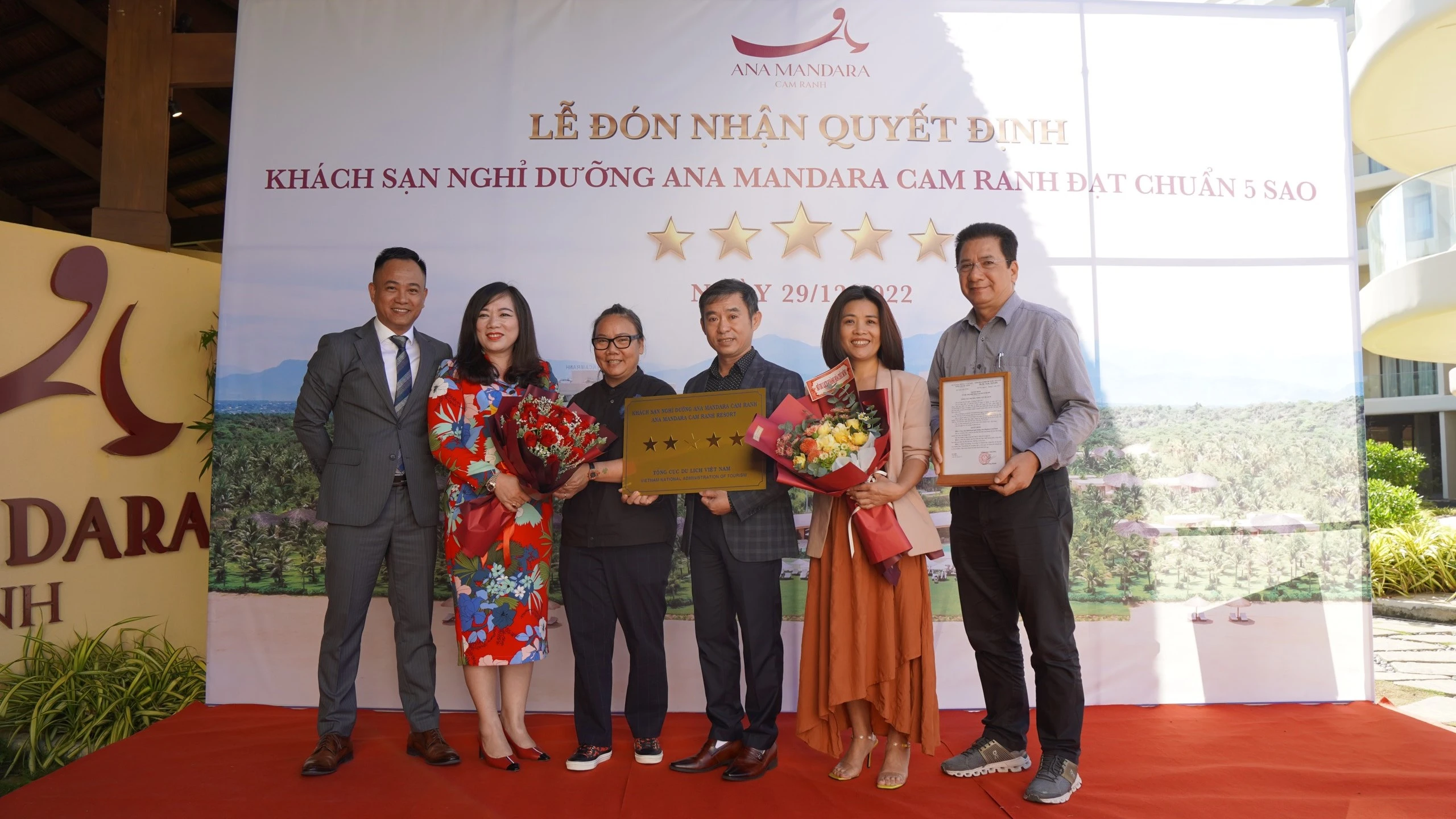 Ana Mandara Cam Ranh chính thức nhận quyết định Khu nghỉ dưỡng đạt chuẩn 5 sao