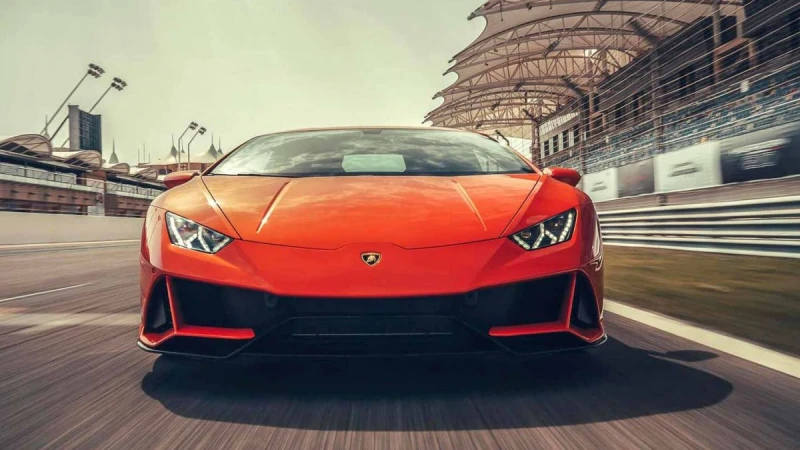 Lamborghini Huracán EVO: Tân binh ưu tú